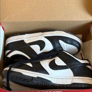 Nike panda dunk Black and White Sneakers